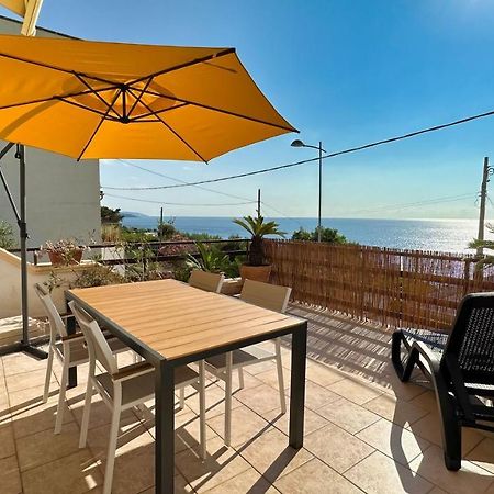 Marina Di Andrano - Alisso, Casa Vista Mare Con Parcheggio Privato E Wifi Villa Luaran gambar